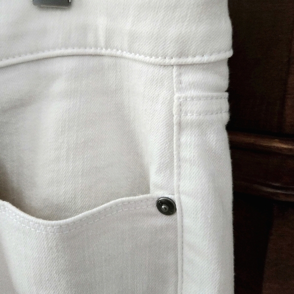 Talbots Flawless High-Waisted Jegging Ankle jeans. White, 14W - Picture 13 of 16